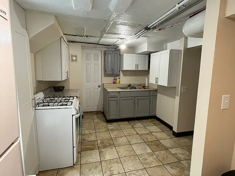 3008 West St #3 — Photo 8