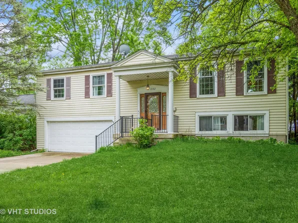 1332 W Jefferson Ave, Naperville, IL 60540