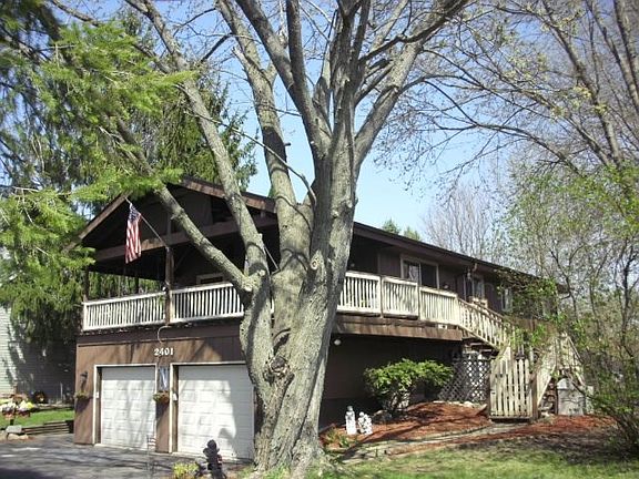 2nd image of 2401 Candlewick Dr SE