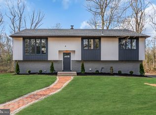 6 Retreat Rd, Southampton, NJ 08088