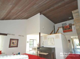 9226 N Pelham Pkwy, Bayside, WI 53217