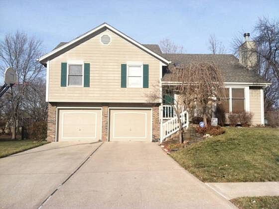 1st image of 1008 SW Twin Creek Dr