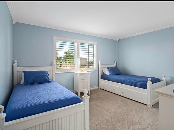 5th image of 2170 Gulf Shore Blvd N APT 51W