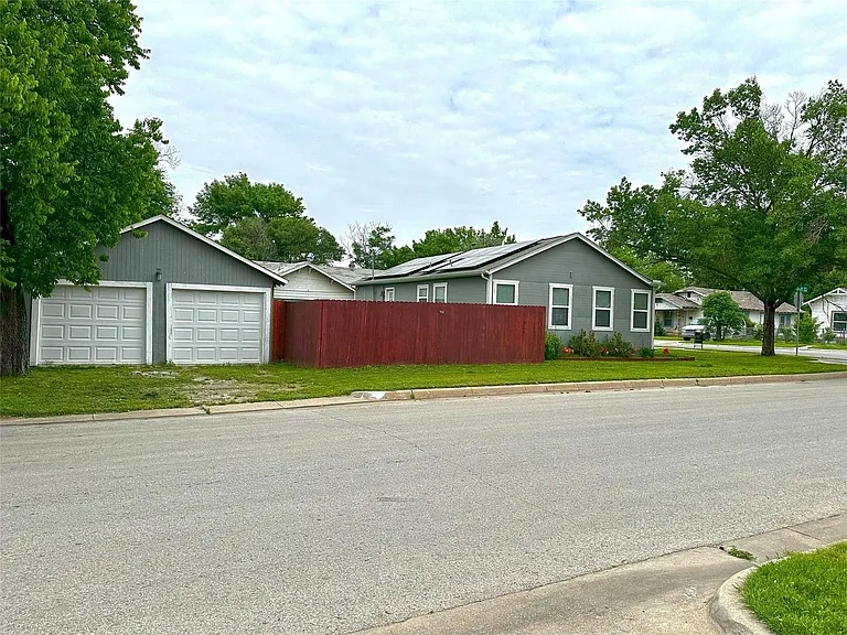3144 Gordon Ave — Photo 4