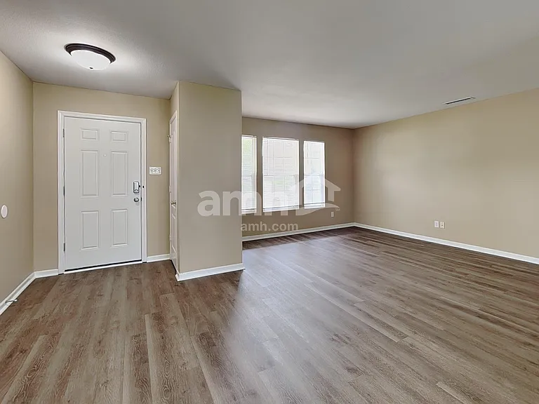 3126 Hurst St — Photo 5