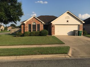 123 Hackamore Ln, Victoria, TX 77904