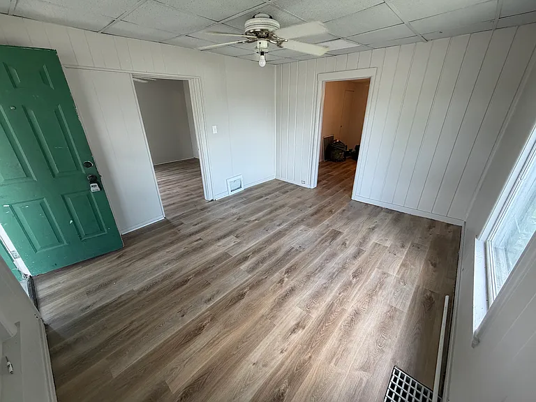11145 N Saginaw St #1 — Photo 3