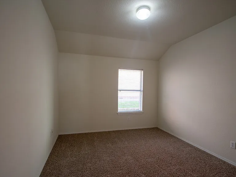 3725 Sapphire St — Photo 17