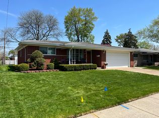 13009 Cromie Dr, Warren, MI 48088