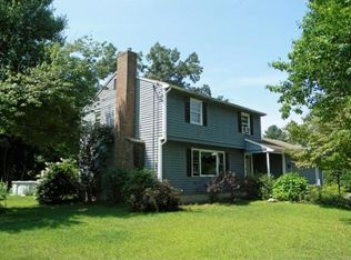 28 McKinley Ave, Easthampton, MA 01027