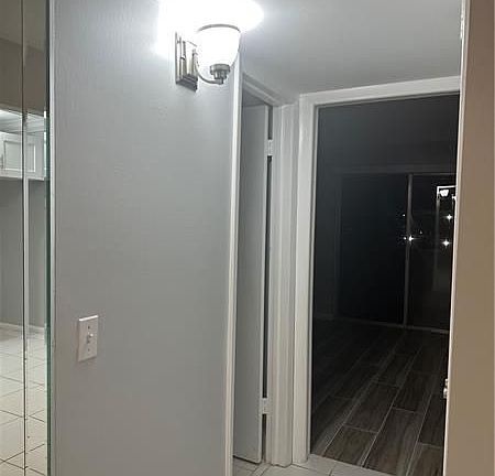 5th image of 506 Flanders Dr #K