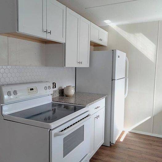 1st image of 1 Aragon Ln