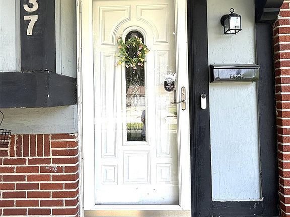 2nd image of 637 Dane Dr