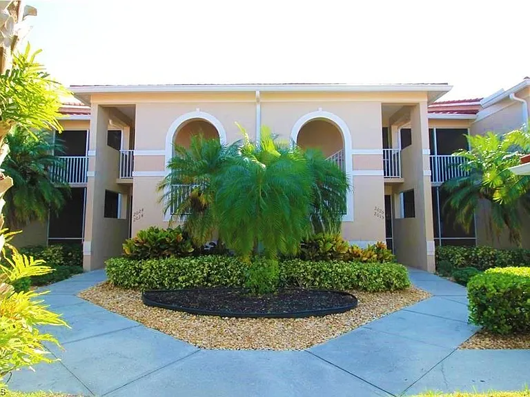 2820 Cypress Trace Cir #2023 — Photo 2