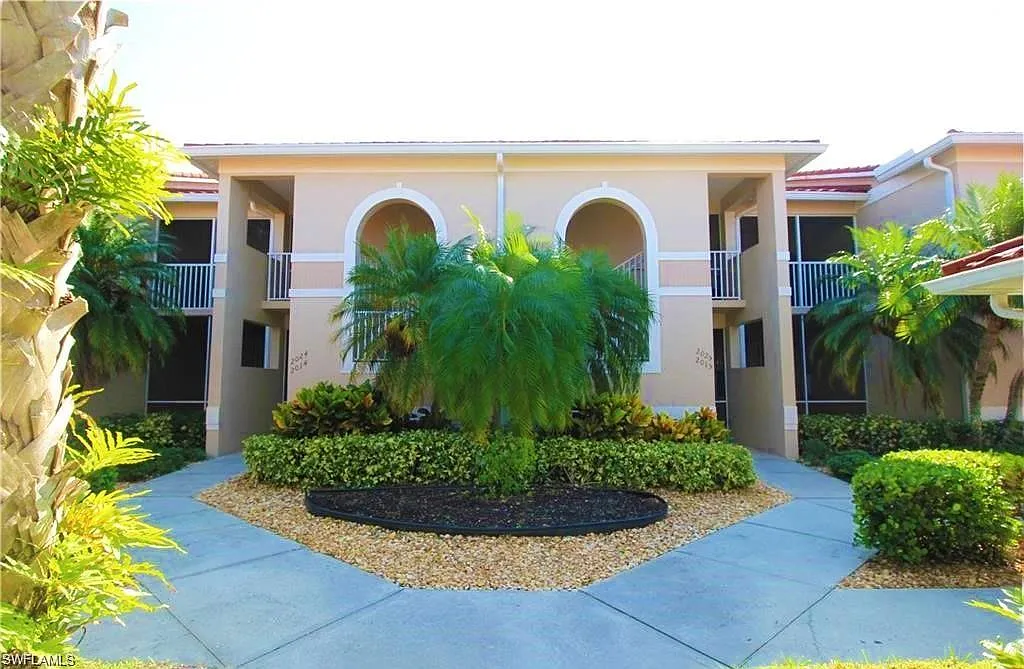 Building Photo - 2820 Cypress Trace Cir #2023