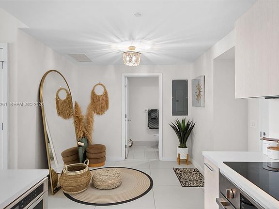 3rd image of 501 NE 31st St Unit 1503