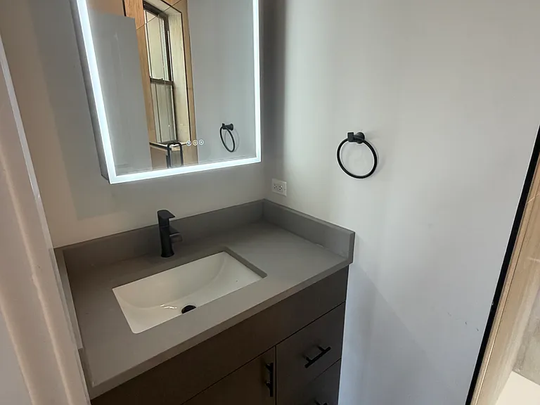 3354 N Sheffield Ave — Photo 20
