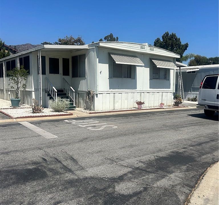 1st image of 1035 Huntington Dr #3