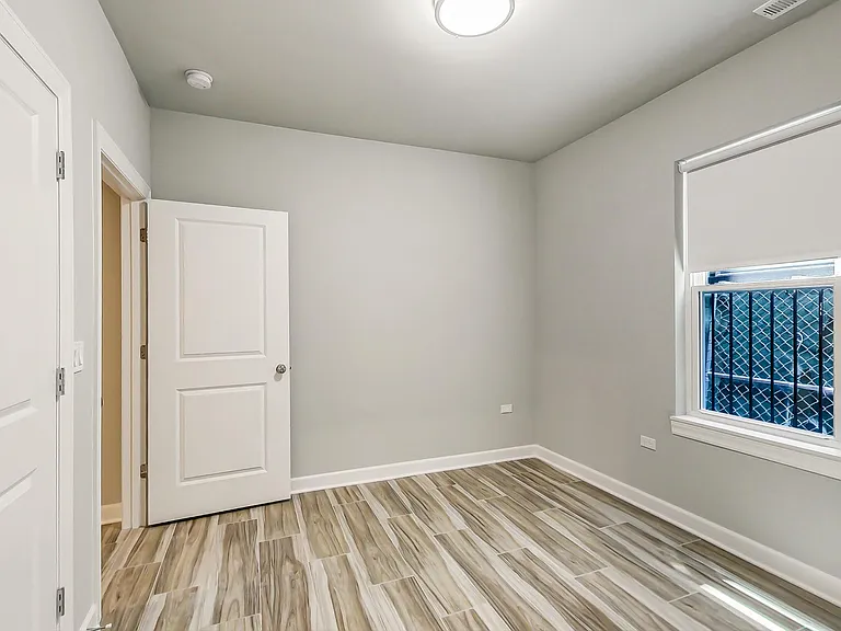 6135 S Kimbark Ave #202 — Photo 14