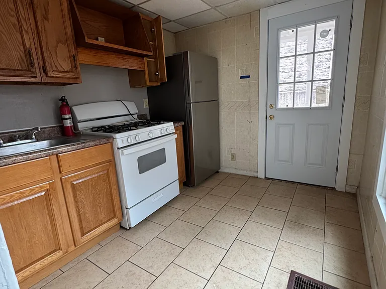 1760 Perkiomen Ave — Photo 2