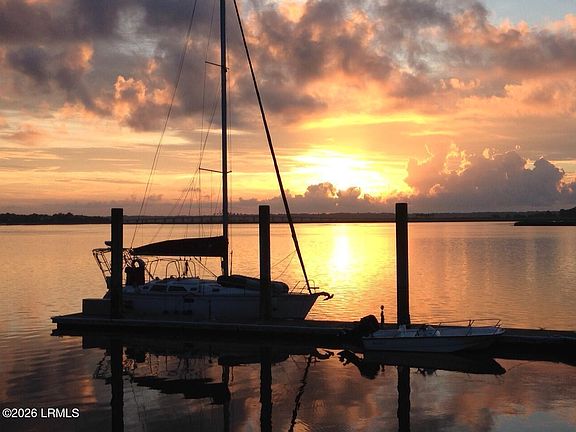 2nd image of 895 Ribaut Rd APT 9