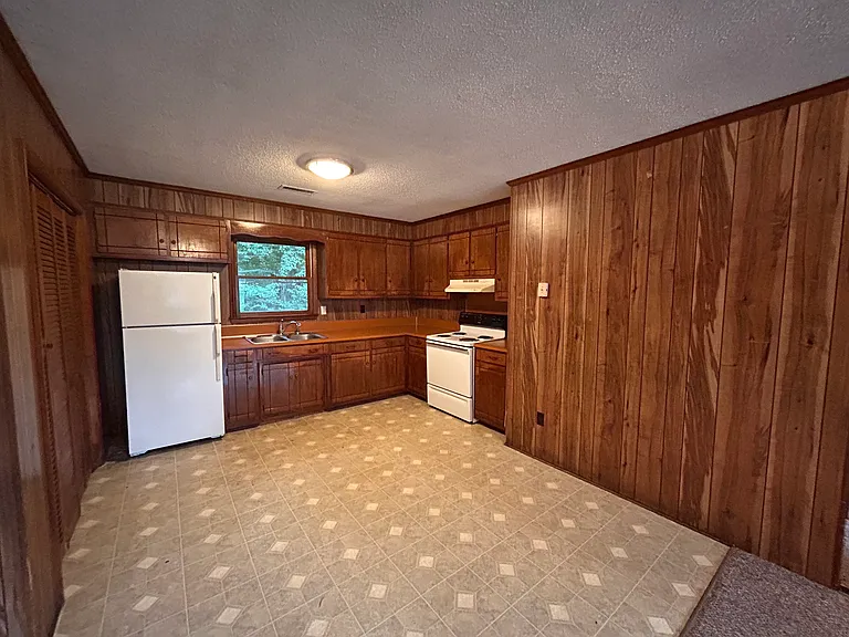 179 Sunny Hill Dr #1 — Photo 3