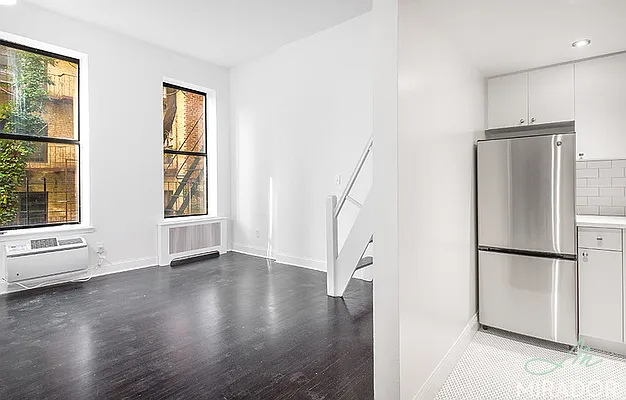 Rented by Mirador Real Estate | media 21