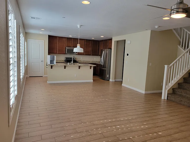 3001 Camino Sereno Ave #1 — Photo 4