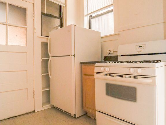5th image of 5054 N Kenmore Ave APT 5