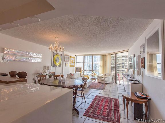 Open kitchen