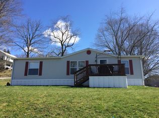 74 E Lacock St, Sandy Lake, PA 16145