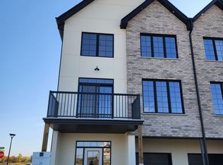 235 Kennington Way #11, London, ON N6L 0J3