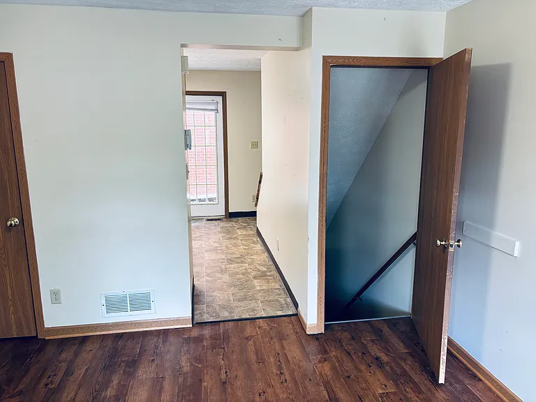 100 McMillen Ave #C — Photo 6