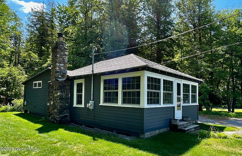 2nd image of 83 Hunt Lake Rd Road