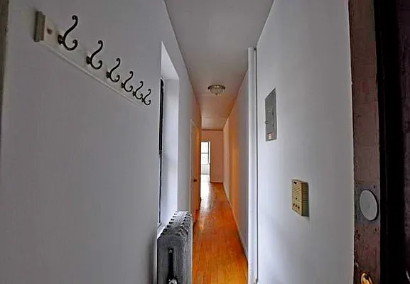 Rented by Owen Olivier, LREB | media 25