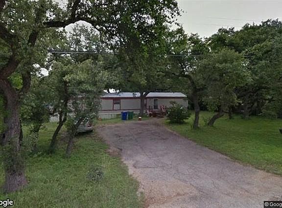 3rd image of 1208 Cherry Ln