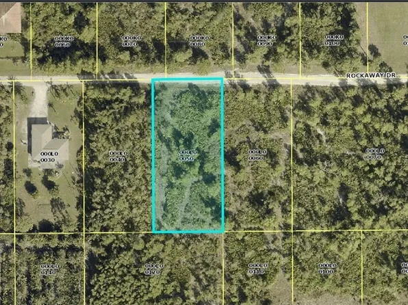 6607 Rockaway Dr, Bokeelia, FL 33922