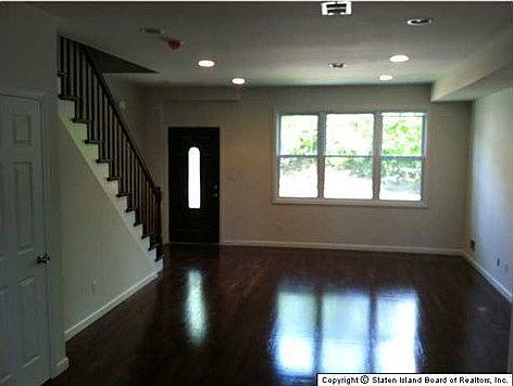 3rd image of 132 Sampson Ave