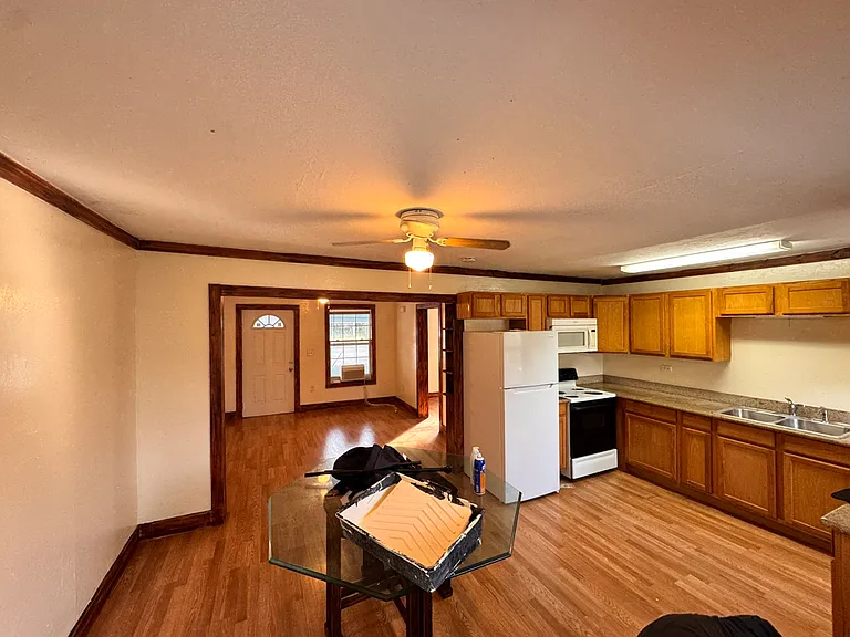 2637 2nd St #B4 — Photo 17
