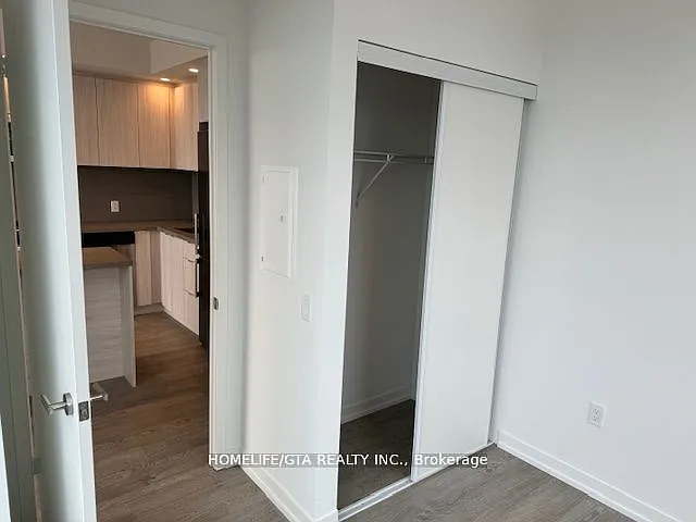 8868 Yonge St #819E — Photo 27