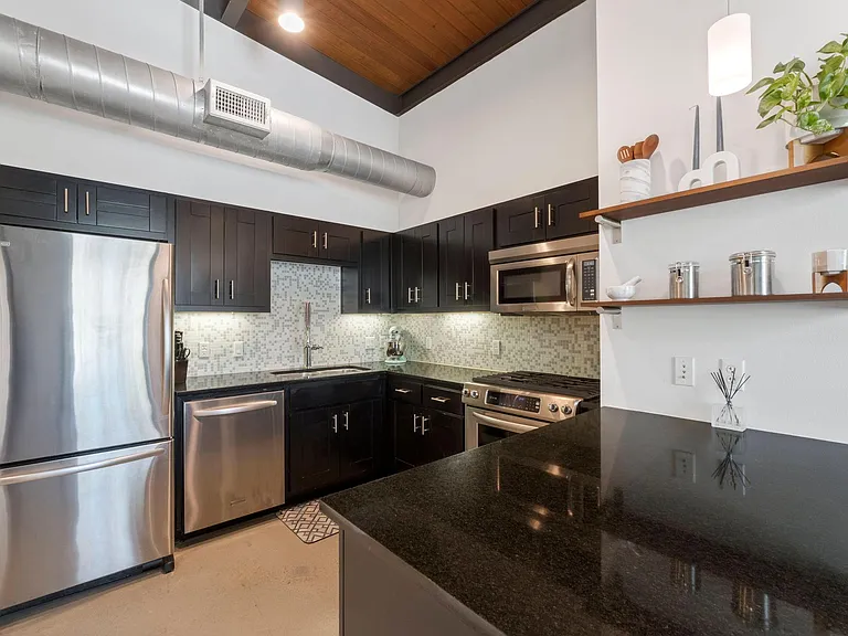 2205 N Lamar Blvd #321 — Photo 13