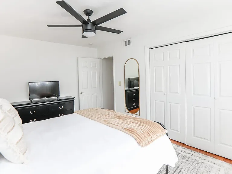 1280 W Ocean View Ave #2 — Photo 7