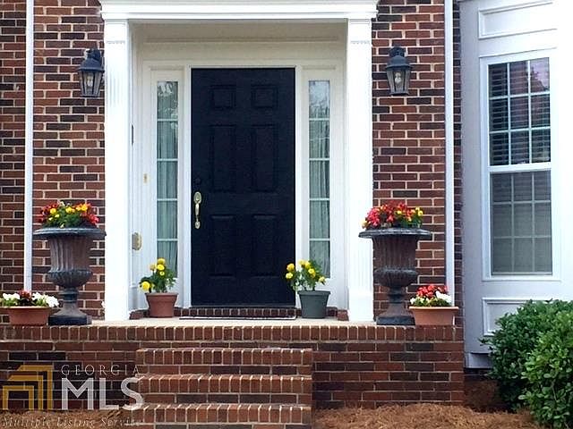 2nd image of 1477 Granby Ln