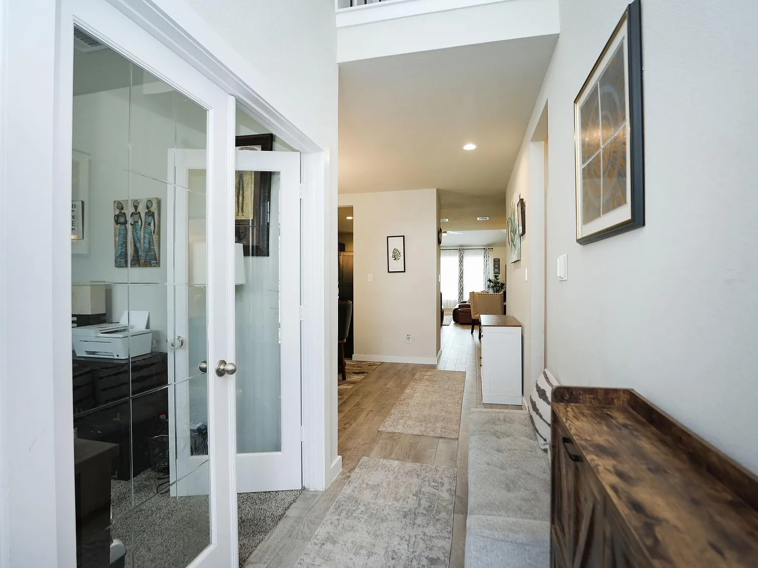 4 bed, 2.5 bath, 3025 sqft, $3,300 — Photo 3