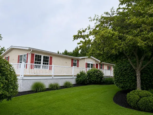 684 W Cedar St, Palmyra, PA 17078