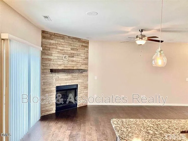 213 Churment Ct — Photo 4