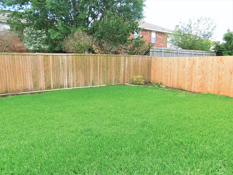 1508 Sequoia Grove Ln — Photo 25