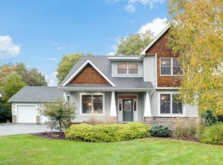 516 McCutcheon Rd, Hudson, WI 54016