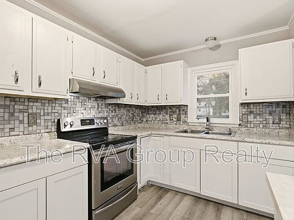 3rd image of 3202 Utah Pl