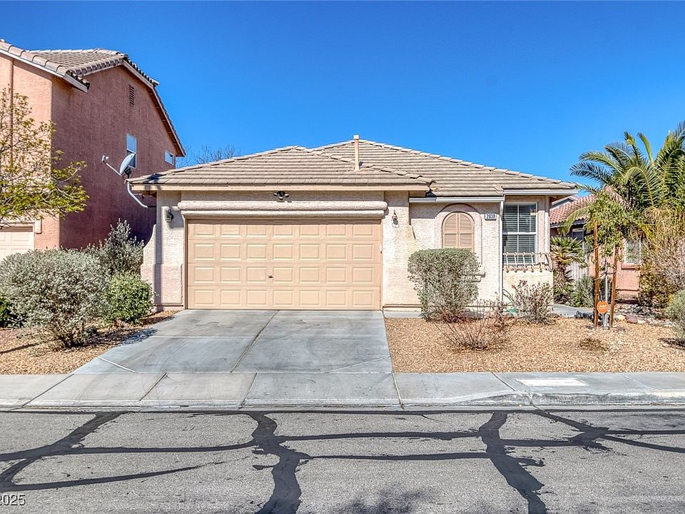 1st image of 2639 Spruce Creek Dr